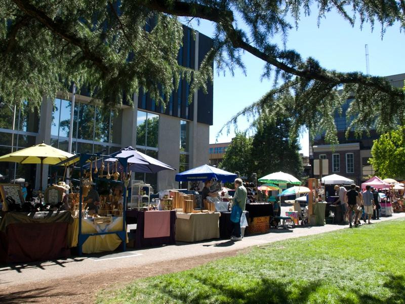 Eugene Saturday Market-尤金必去景点
