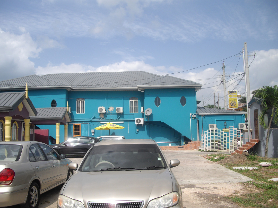 Geeta's Restaurant And Bar