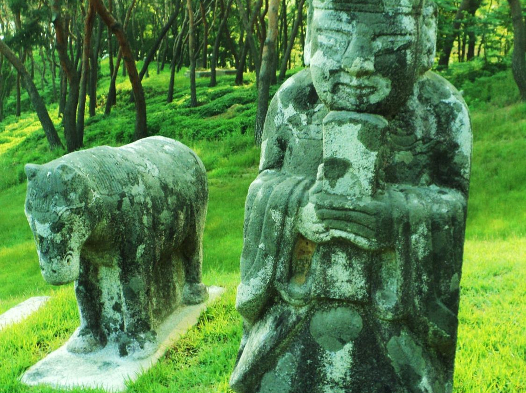 Sareung Royal Tombs-南杨州市必去景点