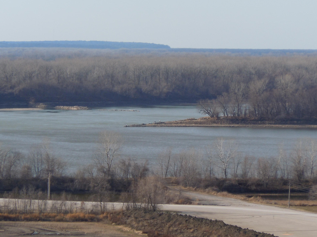 Lewis and Clark Confluence Tower-Hartford必去景点