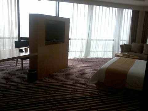 深圳华强广场酒店(华强北地铁站店)主图