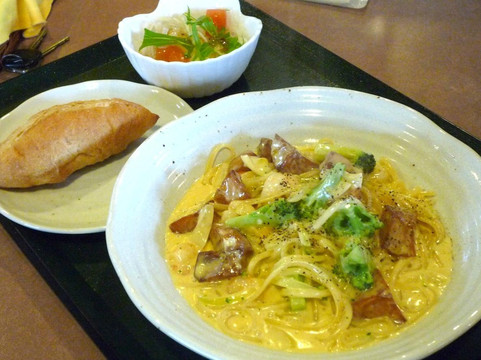 洋食処 トレモロ