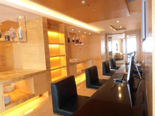 上海齐鲁万怡大酒店主图