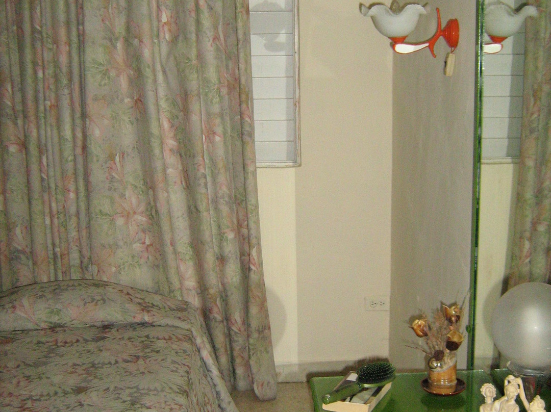 Octavio y Rebeca主图