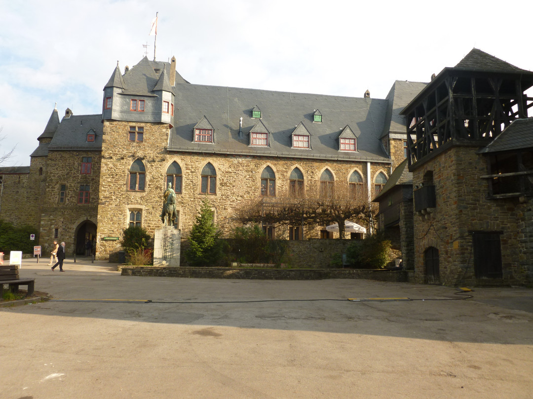 Schloss Burg景点图片