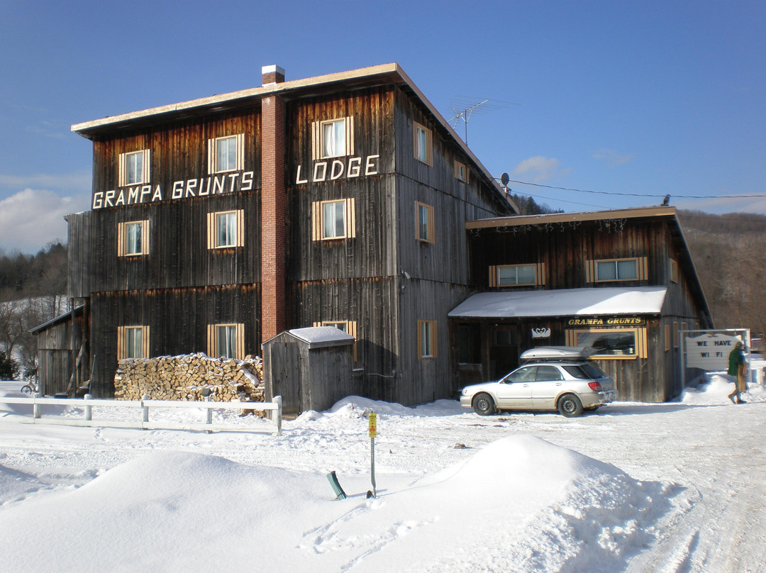 Grampa Grunts Lodge