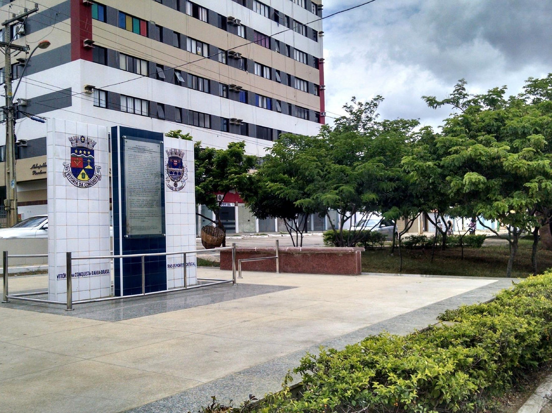 Monumento Jaci Flores景点图片