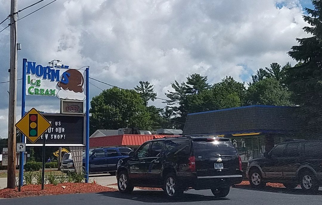 Nunica餐馆和美食-Norm's Ice Cream