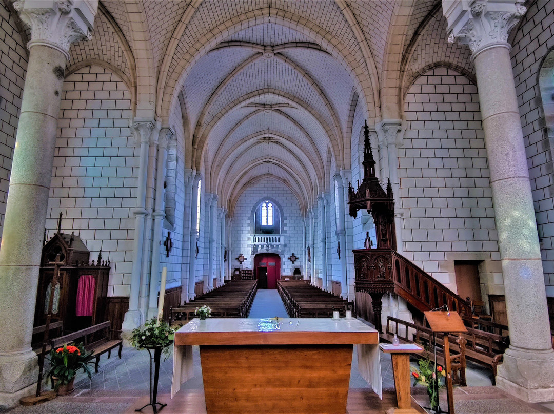 Église Notre-Dame de Neuvy-Bouin景点图片
