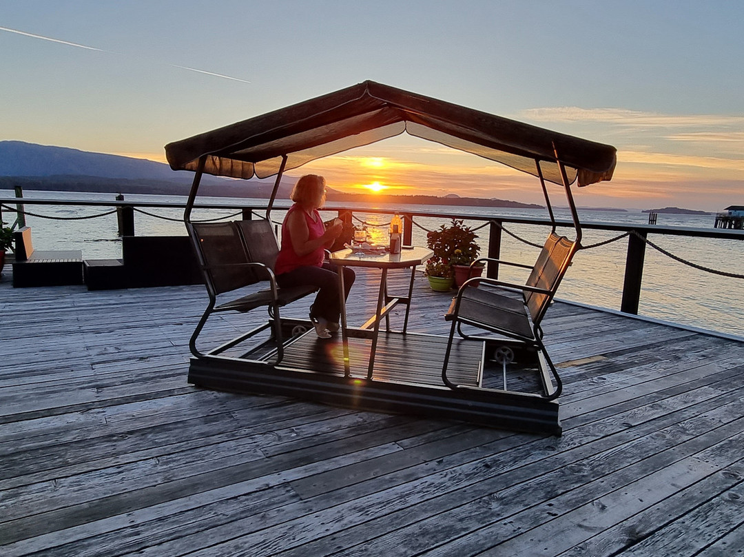 Nimpkish Hotel主图