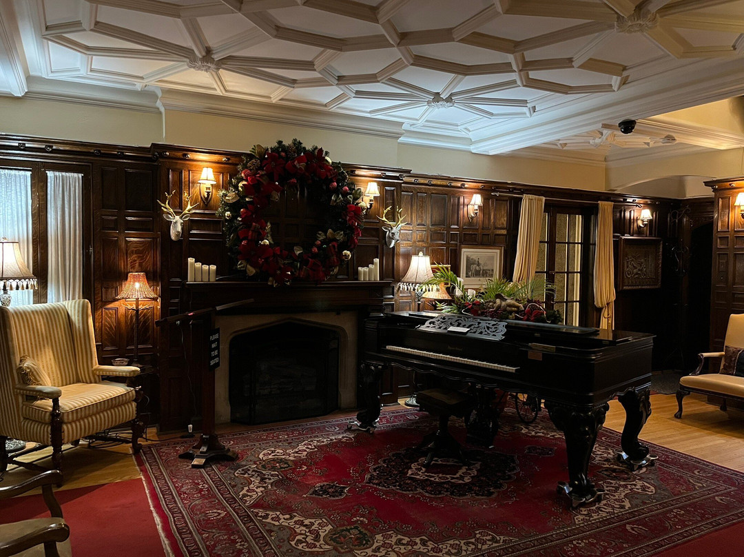 Grey Gables Inn Bed and Breakfast主图