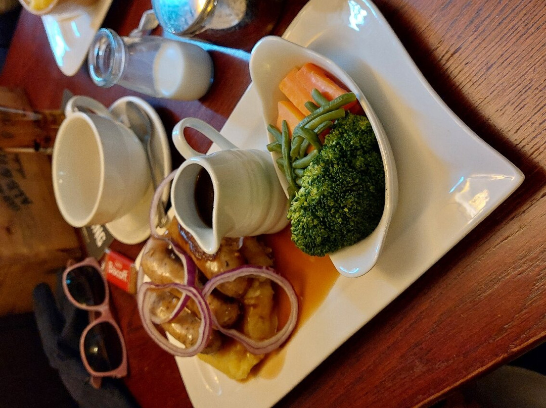 The Kings Head Hotel主图