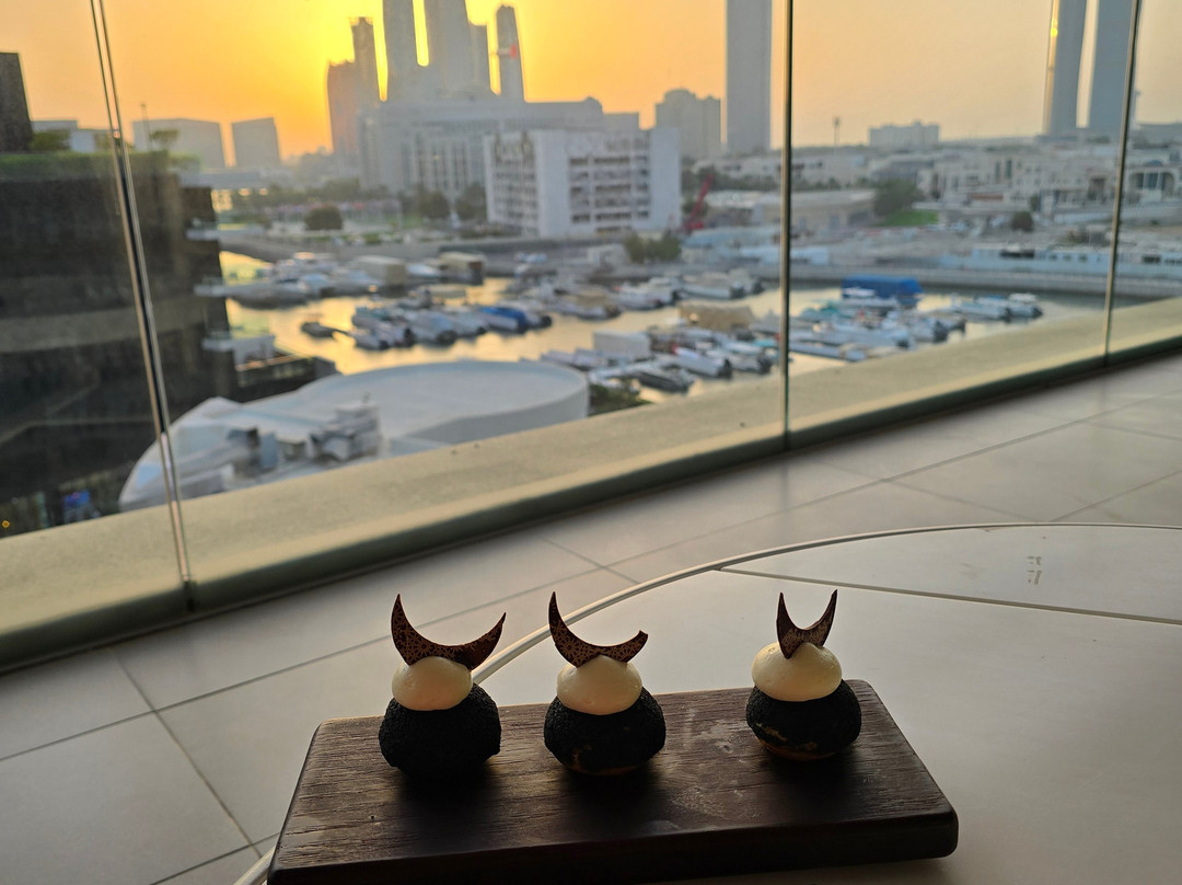 The Abu Dhabi Edition主图