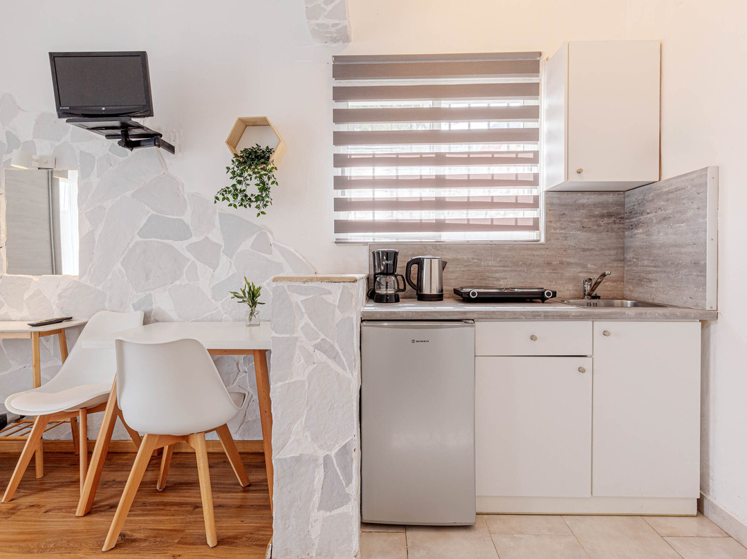 Oceanis Apartments主图