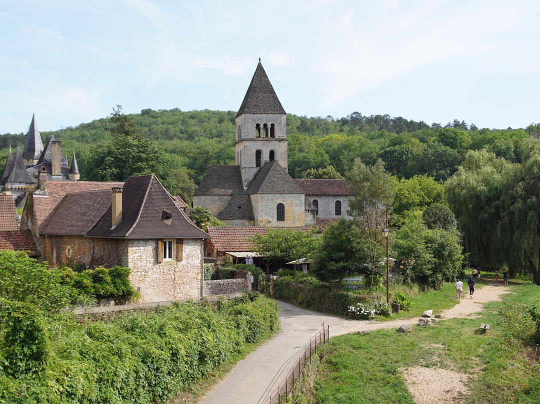 The Romanesque Church-Saint-Leon-sur-Vezere必去景点