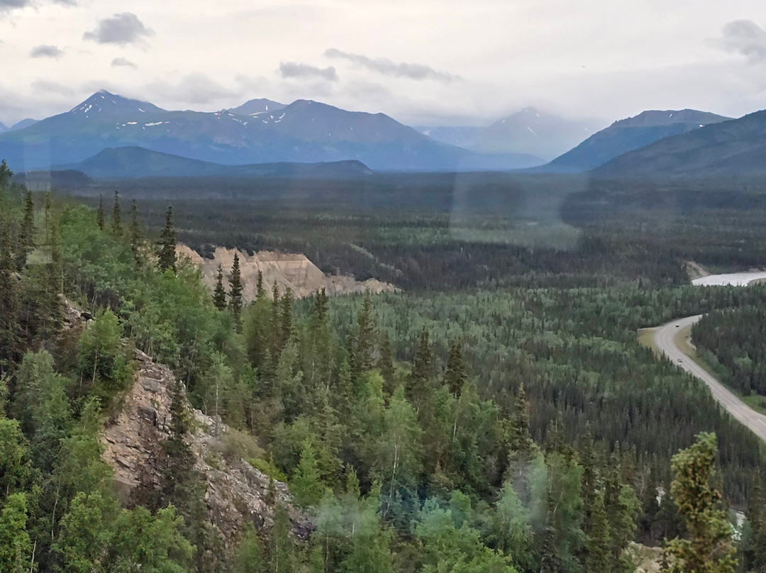 格兰德迪纳利小屋酒店主图
