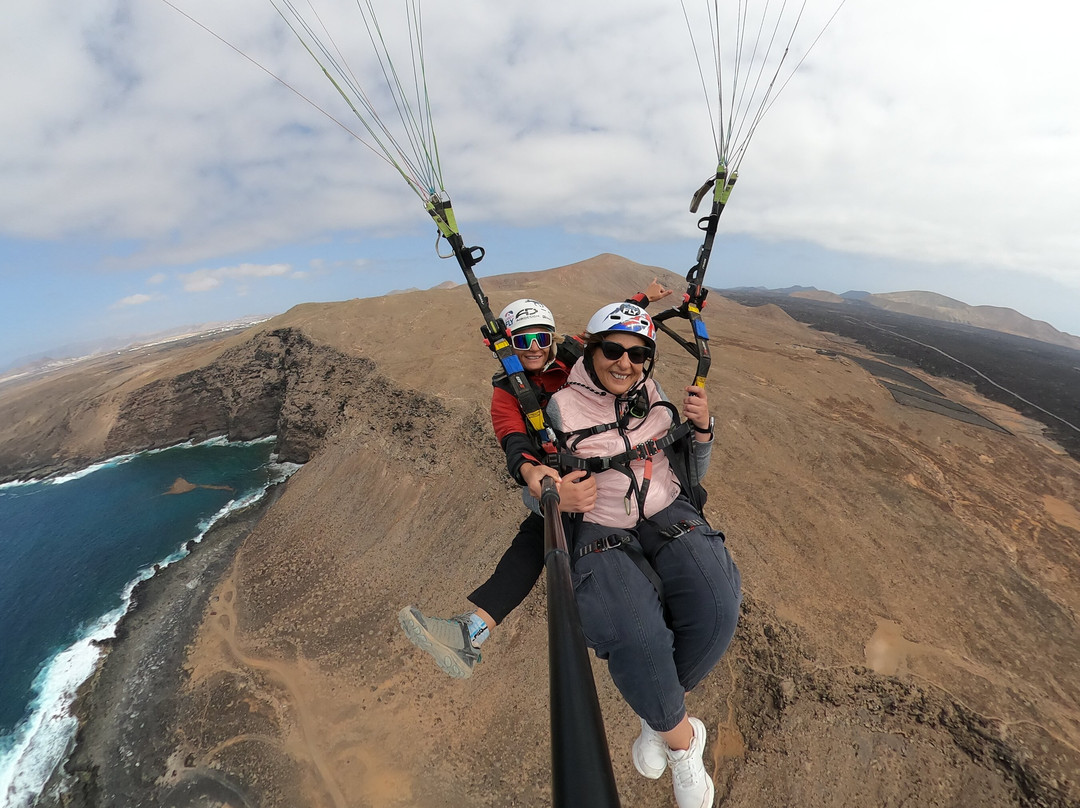 Lanzafly Tandem Paragliding-Yaiza必去景点