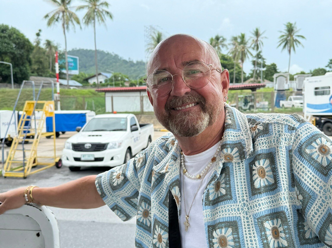 Oscars Fashion-查汶海滩必去景点