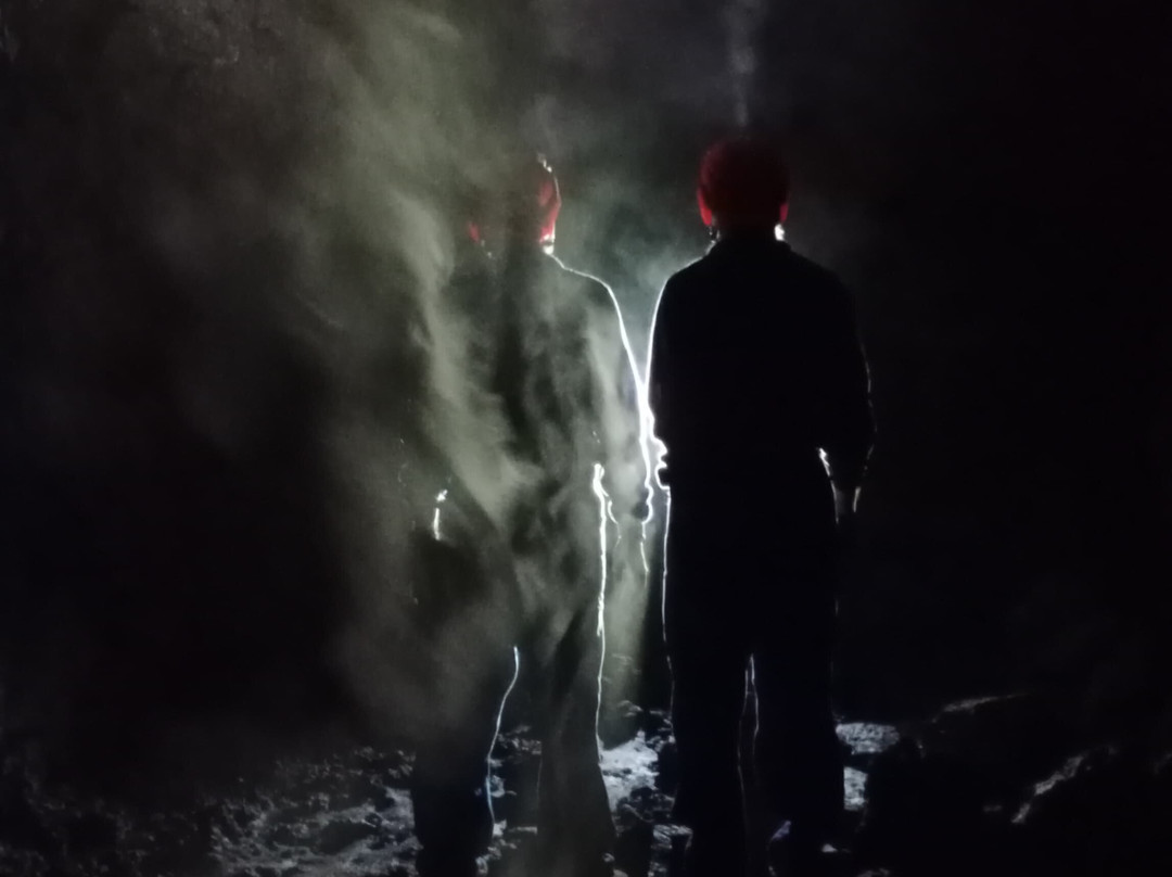 Las Cuevas de  El Hierro  Excursiones-Frontera必去景点