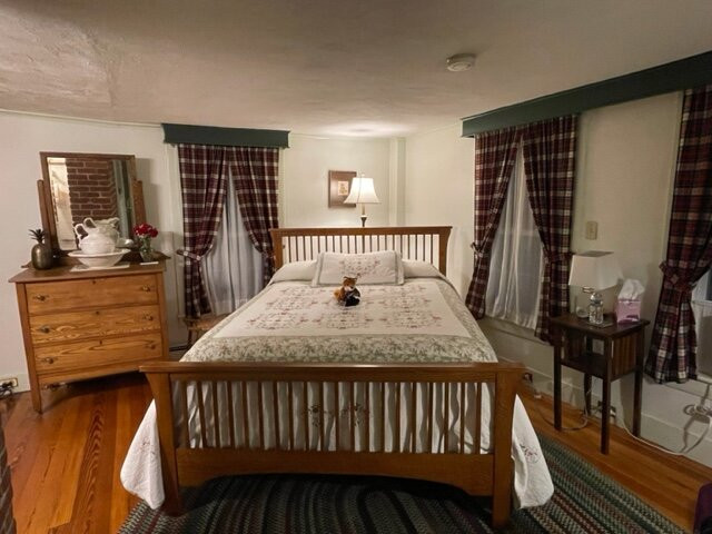 The Tartan Fox at the Meadmere主图