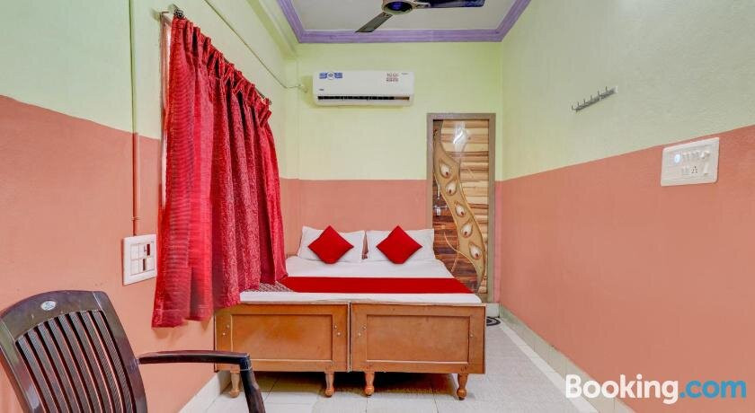 OYO 83954 New Sri Durga Lodge