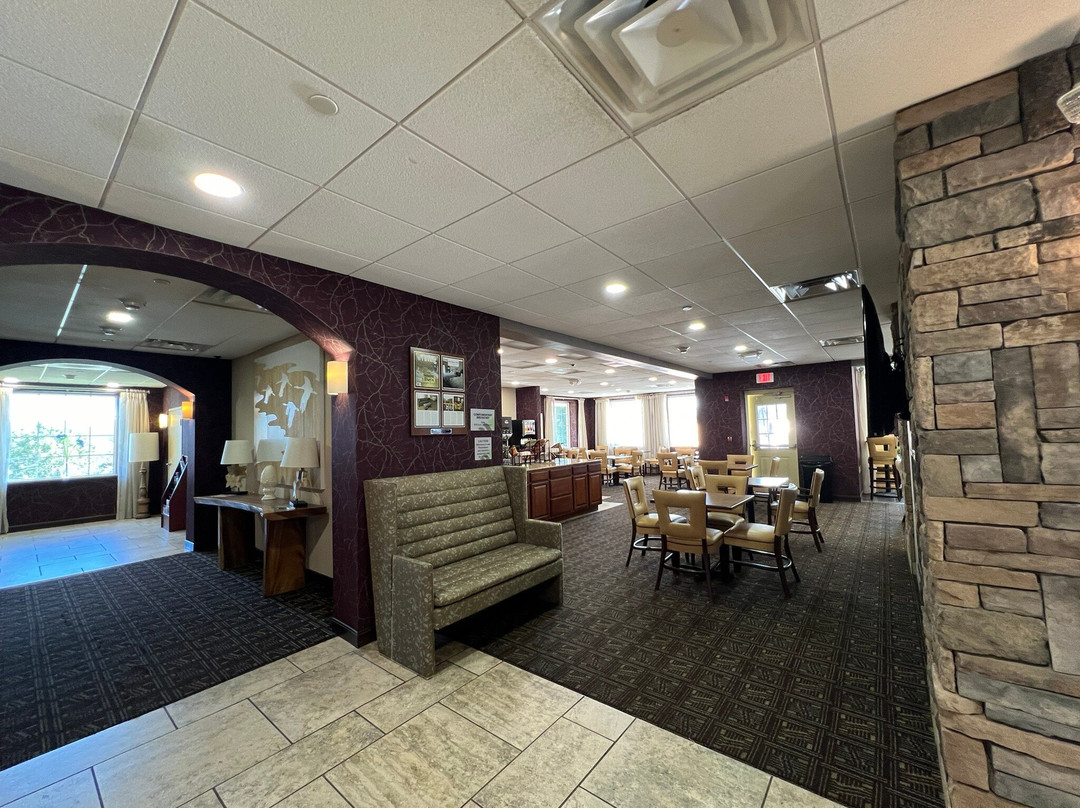 Wingate by Wyndham Elkins主图