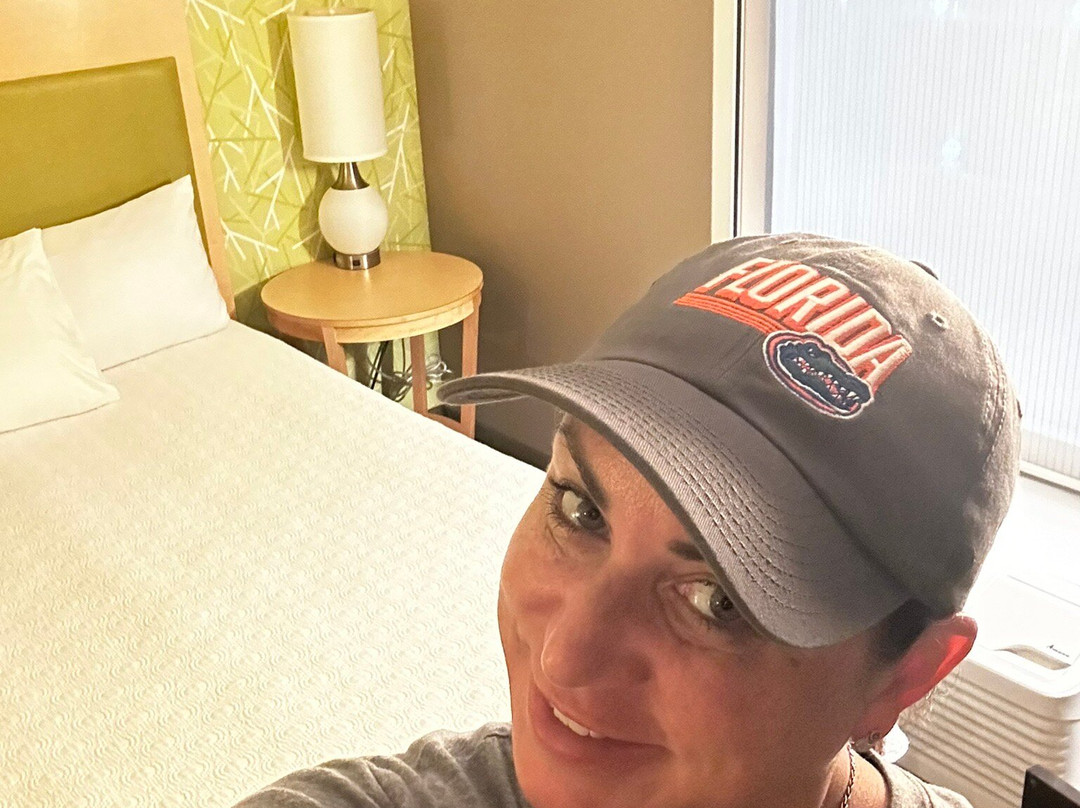 湖城红顶客栈主图