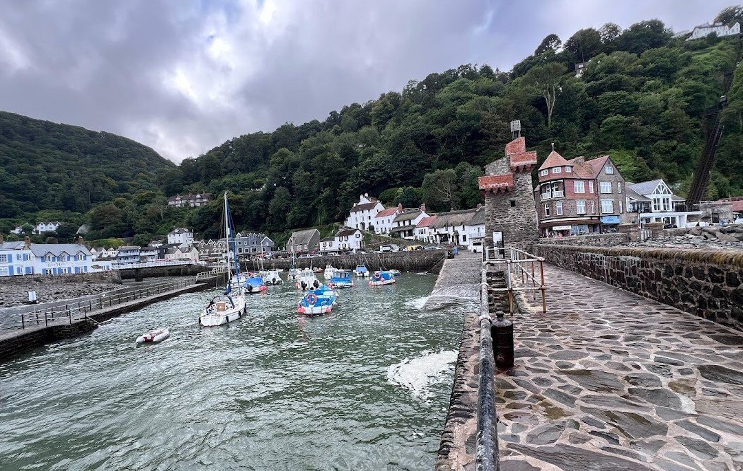 Highcliffe House主图