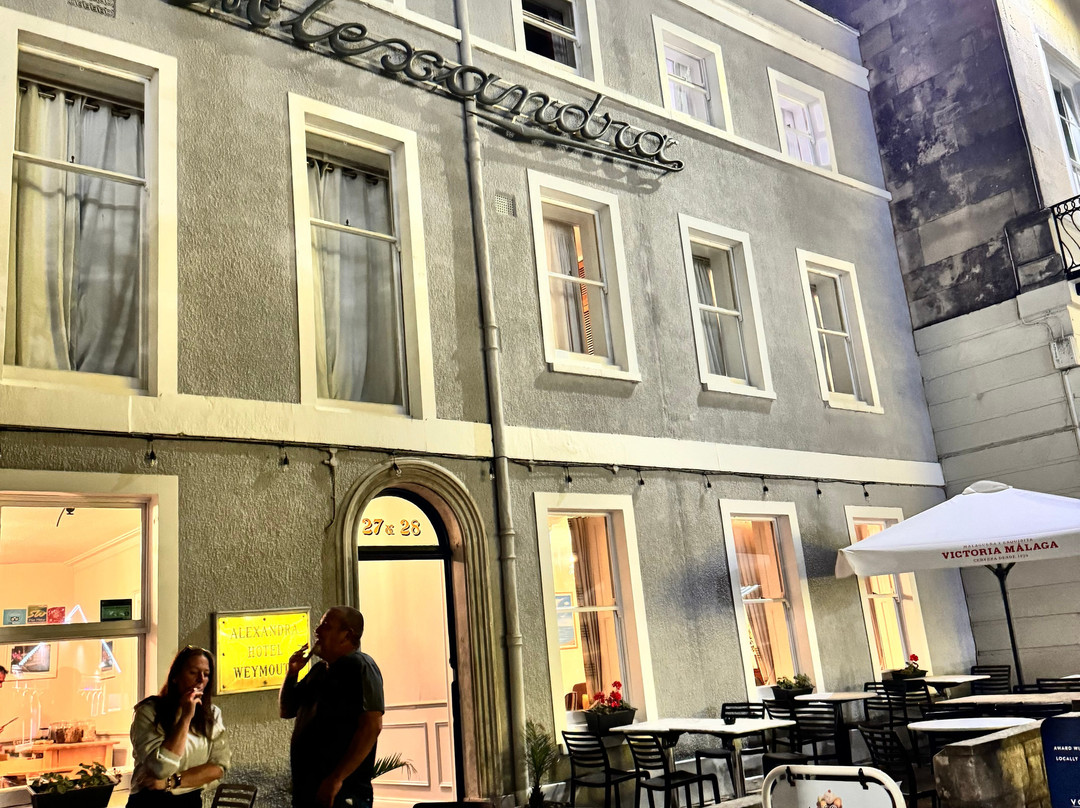 Alexandra Hotel主图