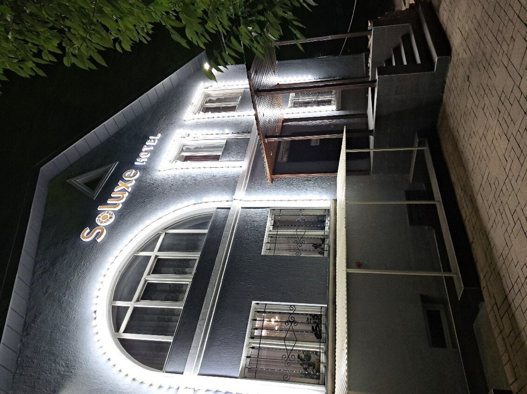 苏拉克斯酒店主图