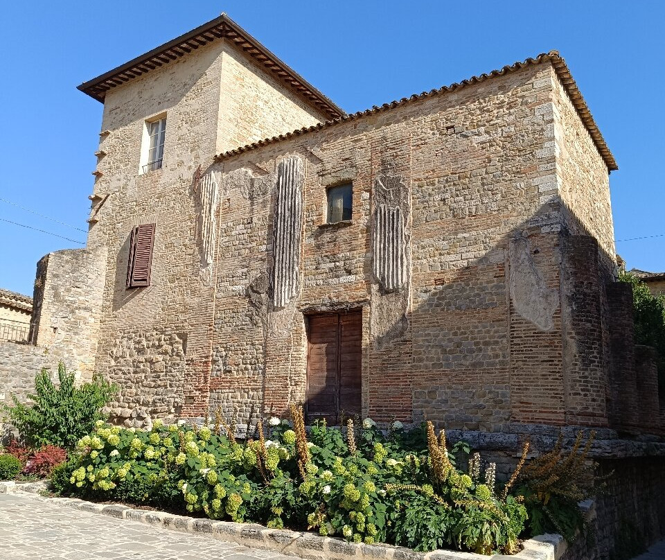 Porta Cannara-Bevagna必去景点