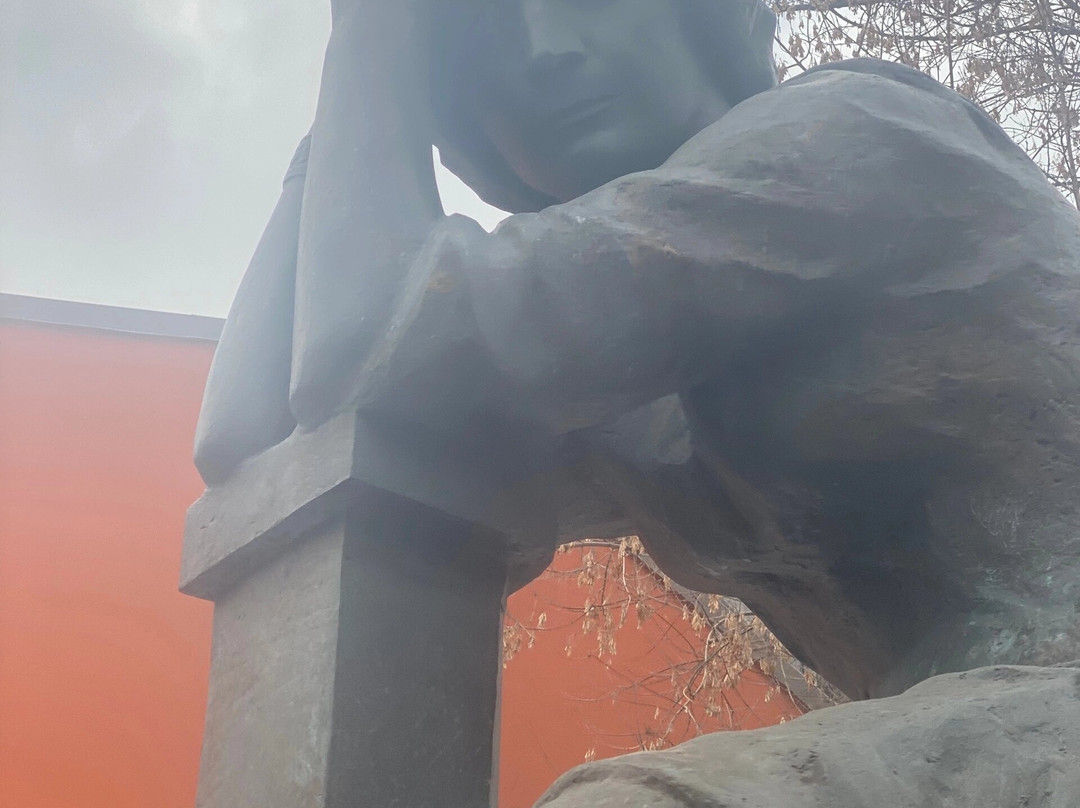 Marina Tsvetayeva Monument景点图片
