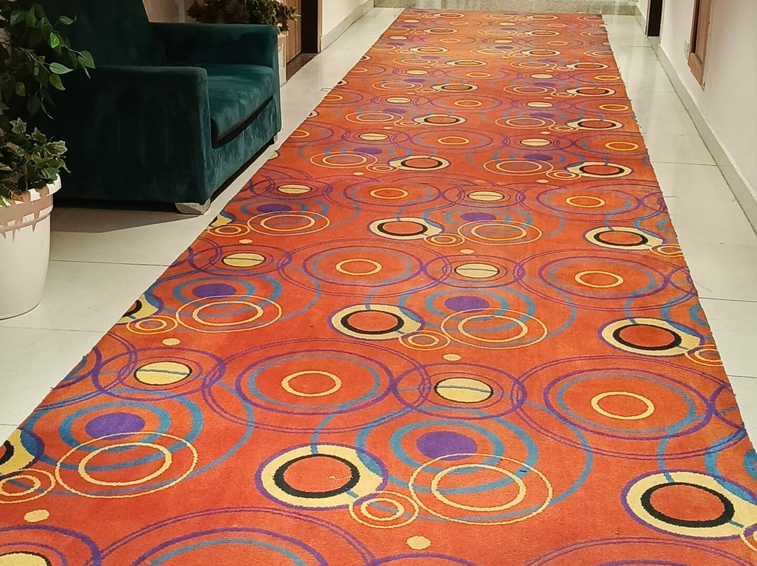 SK Premium Park, World Square Mall主图