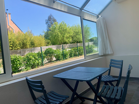 佩罗斯拉尼永英式酒店主图