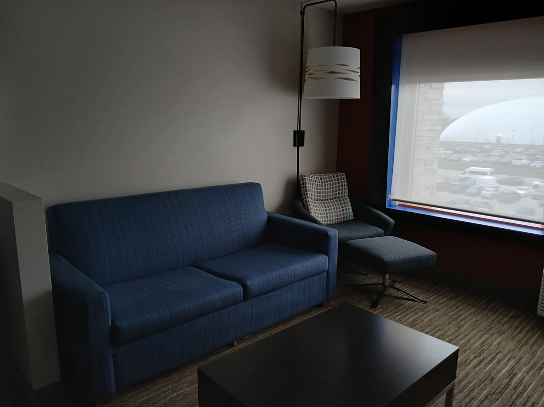 Holiday Inn Express & Suites Bensenville - O'hare By IHG主图