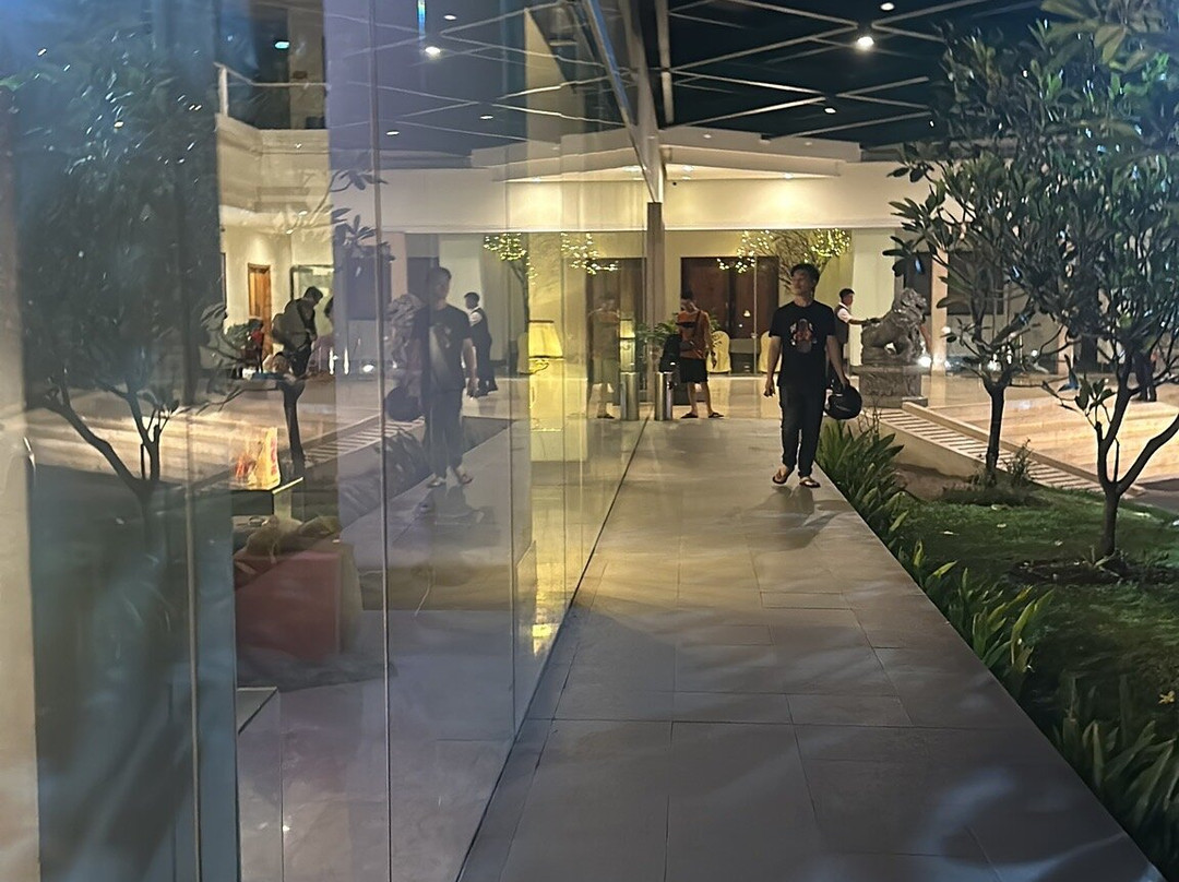 合成半岛酒店主图