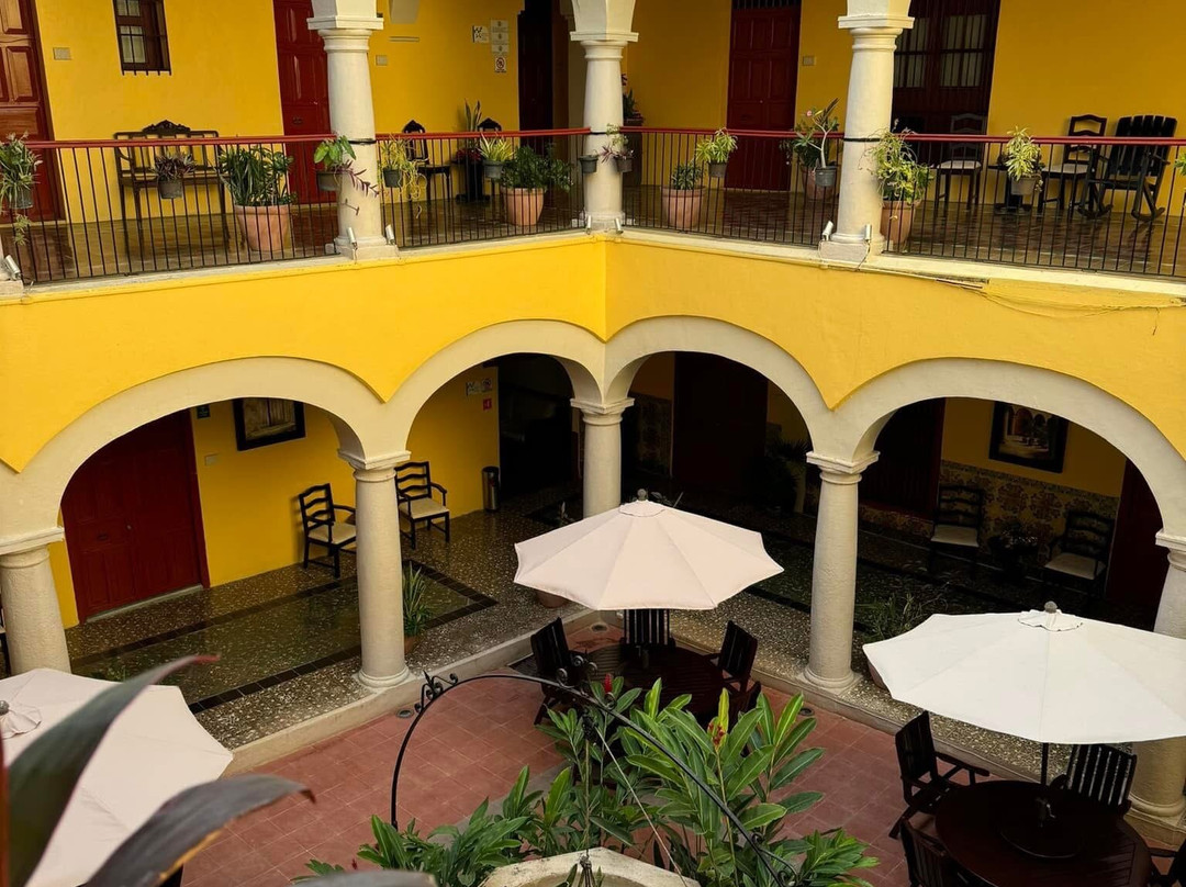 卡斯特尔玛酒店主图