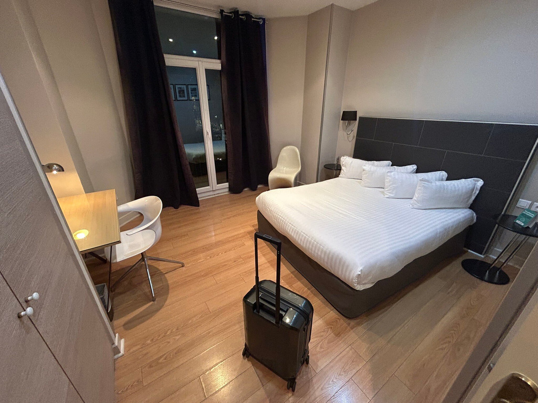 Hôtel Amirauté主图