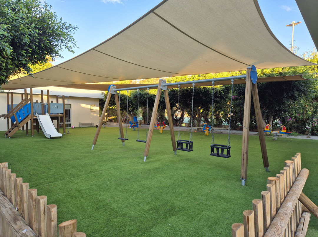 Malama Beach Holiday Village主图