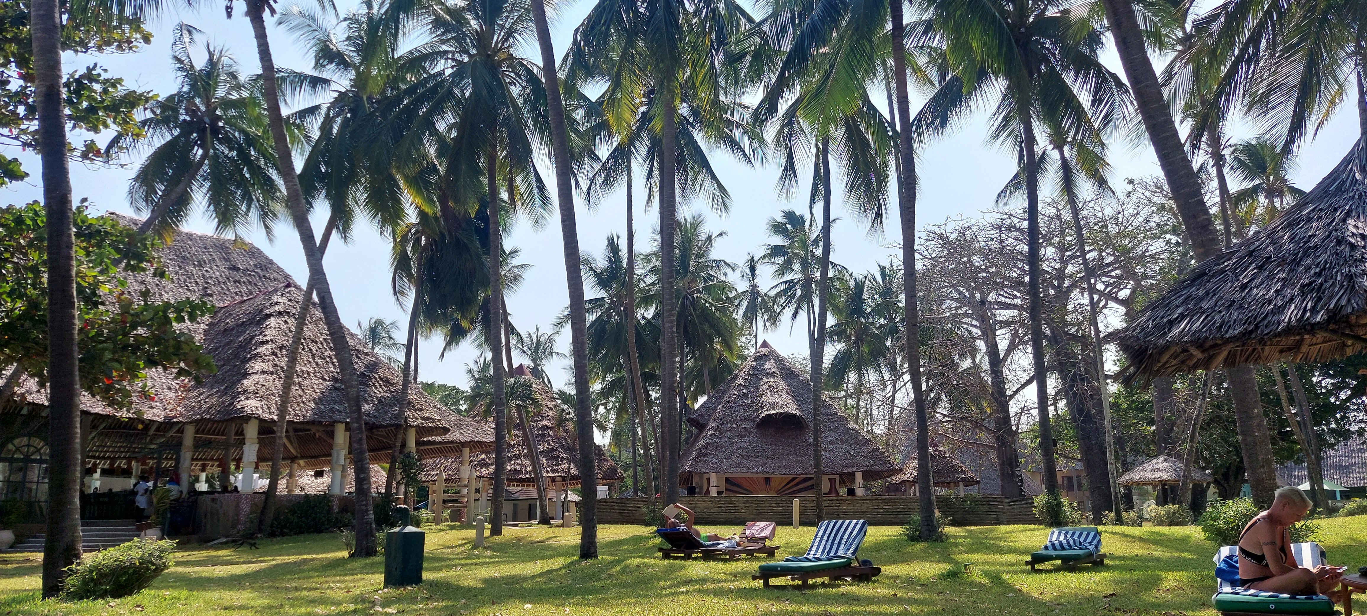 Neptune Paradise Beach Resort & Spa-官方