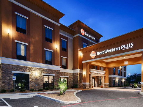 Elmendorf酒店住宿-Best Western Plus Elmendorf Hotel / San Antonio Hotel