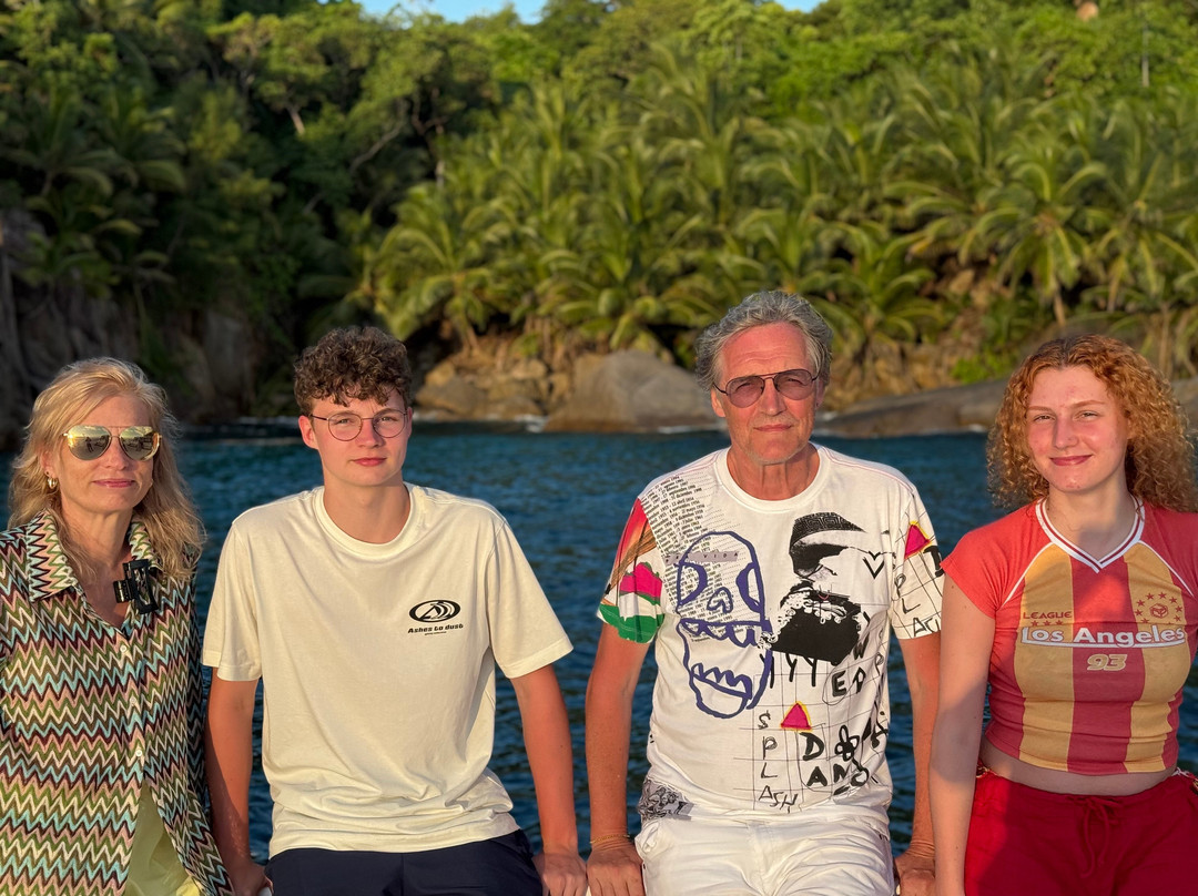 康斯丹艾菲莉亚度假村主图