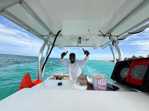 SeaPro Water Sports-普拉塔港必去景点