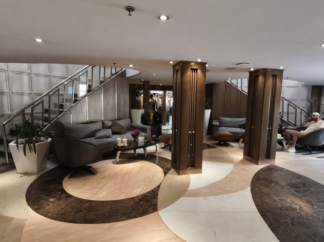 SUNRISE M/S Semiramis III主图