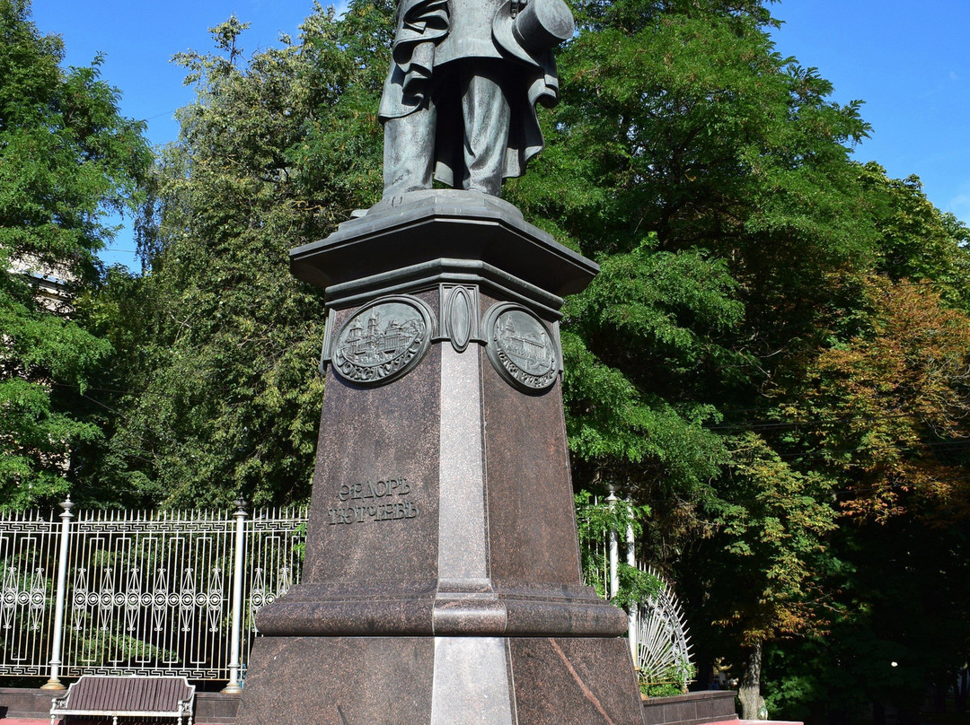 I.F. Tyutchev Monument-Bryansk必去景点