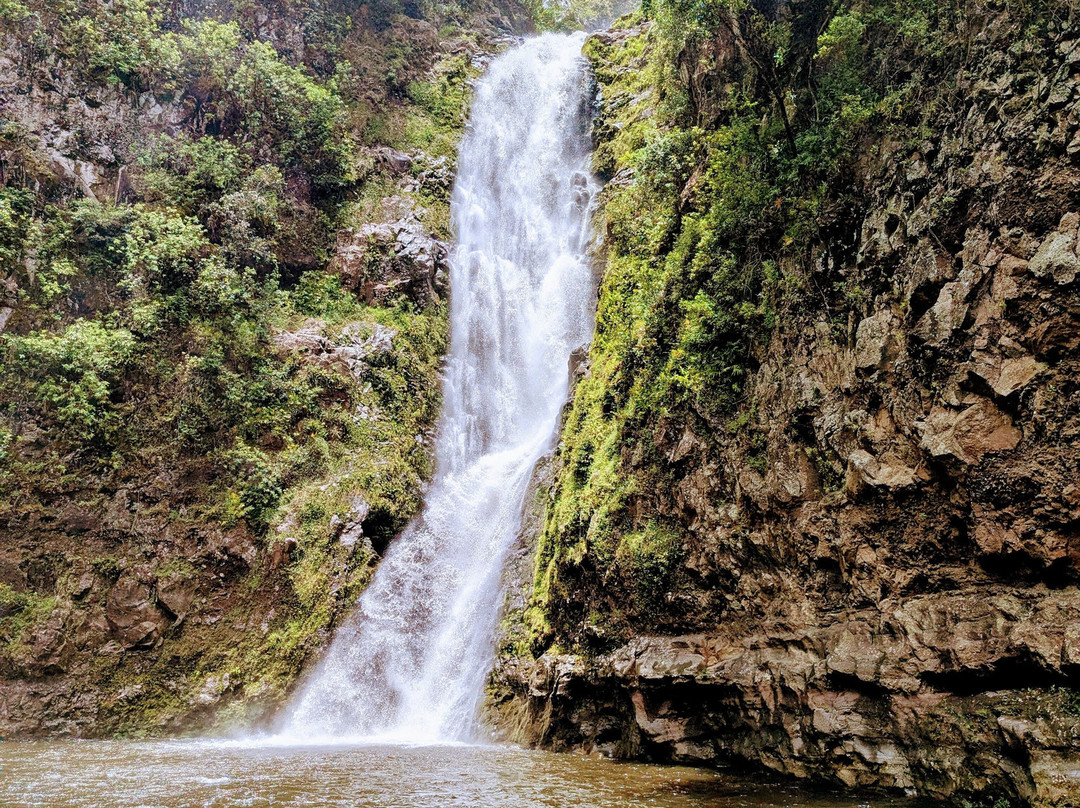 Halawa Falls景点图片