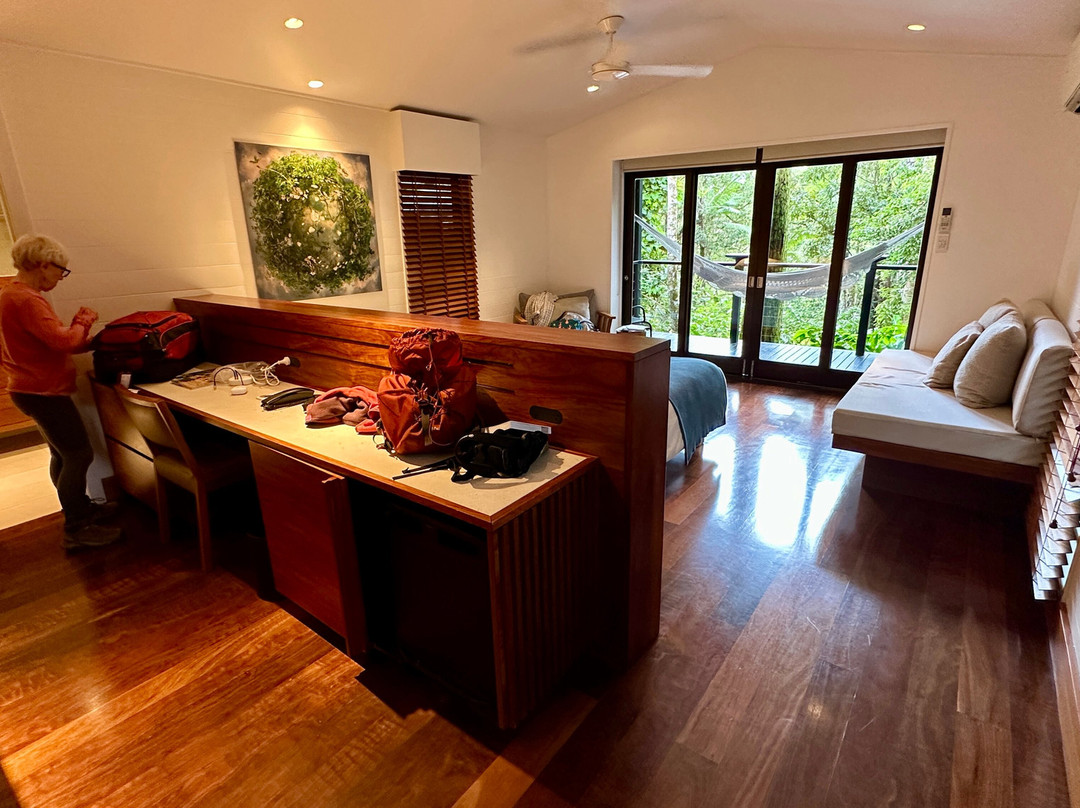 希尔奇橡树酒店主图