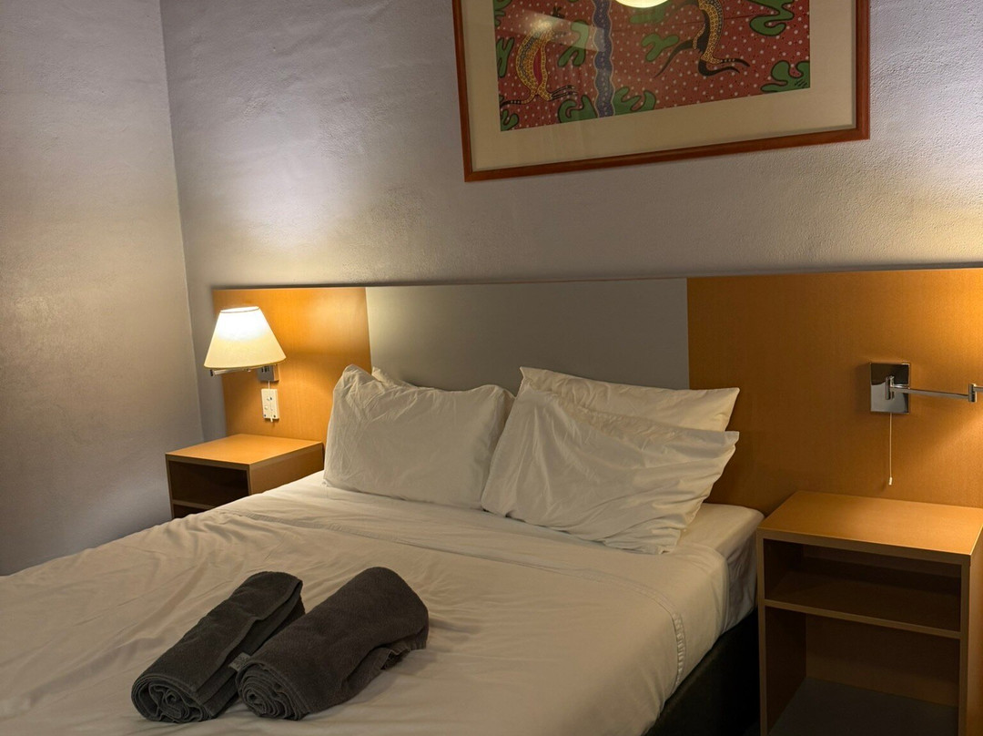 沙漠洞穴旅馆主图