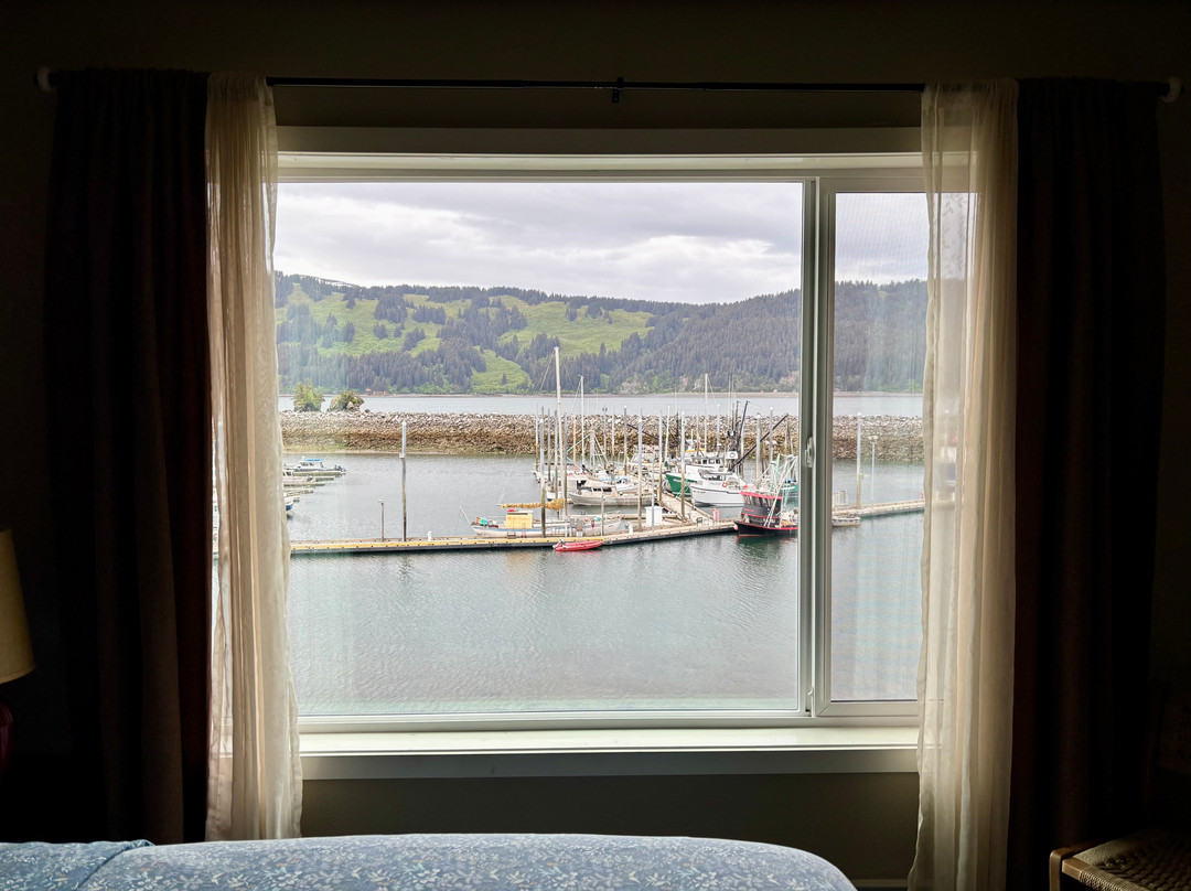 Seldovia Boardwalk Hotel主图