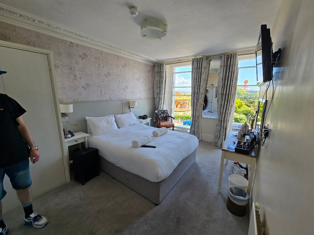 Alexandra Hotel主图